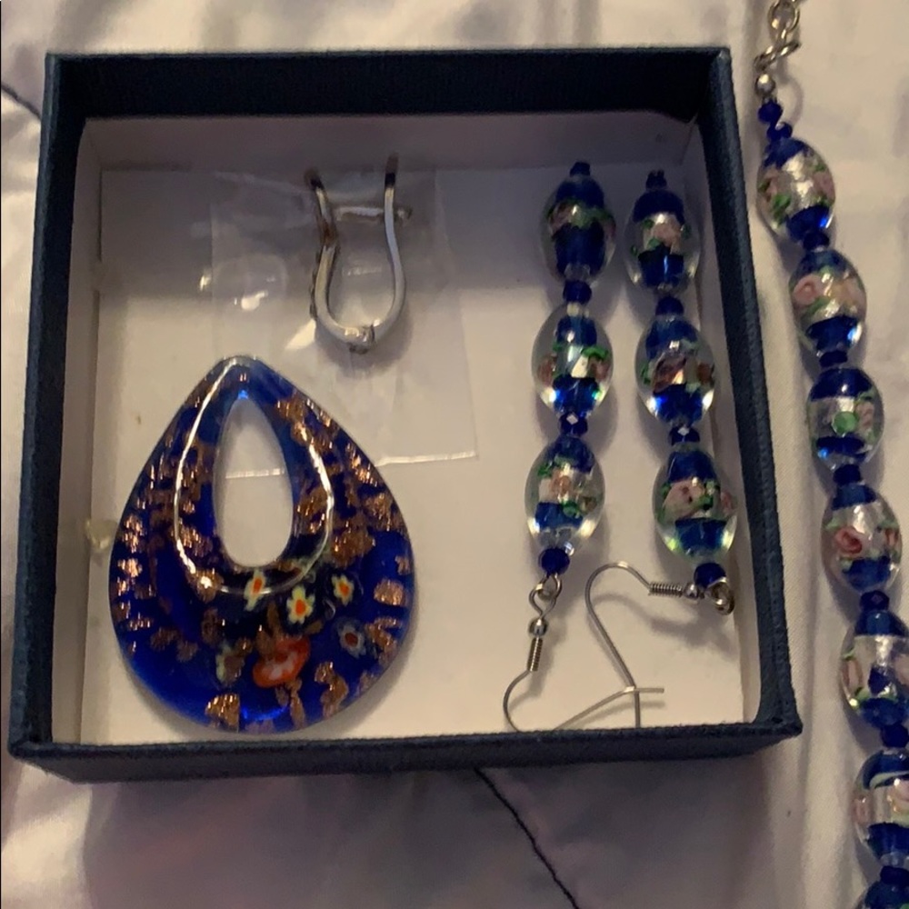Earrings and necklace set